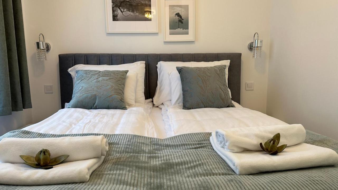 Linden Apartman 001 - Adults Only Mosonmagyaróvár 外观 照片