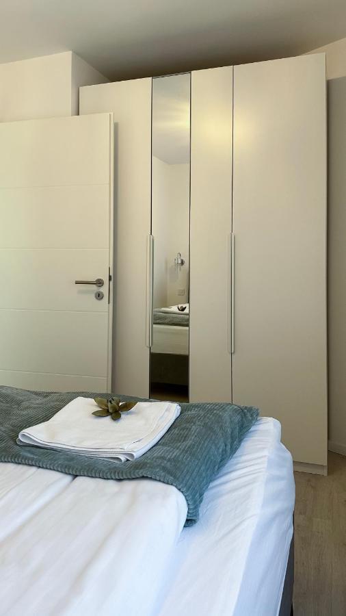 Linden Apartman 001 - Adults Only Mosonmagyaróvár 外观 照片