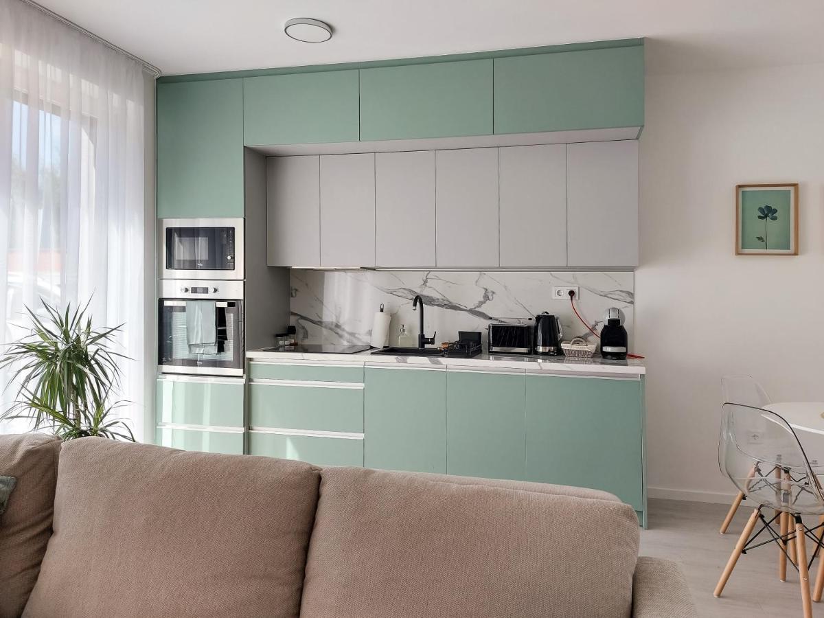 Linden Apartman 001 - Adults Only Mosonmagyaróvár 外观 照片